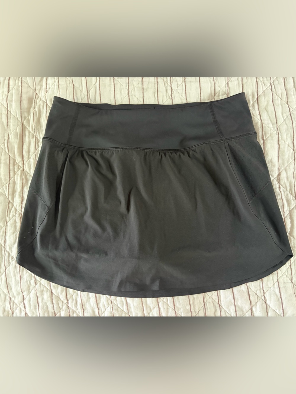 Athleta Black Run With It Skort